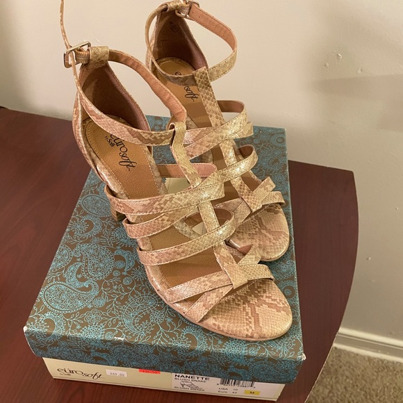 Sofft Shoes - SOFFT leather Eurosoft Nanette Blush Snake Open Toe Heels Size 10